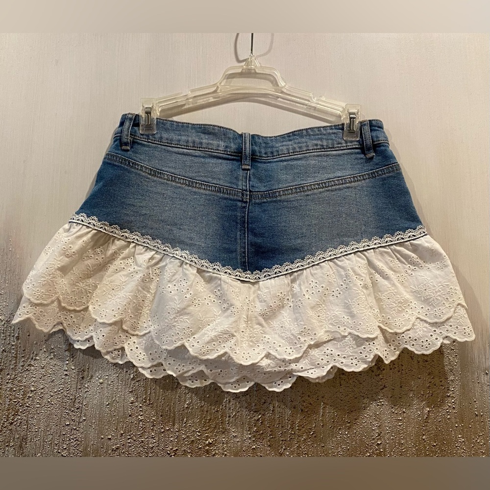 Madden NYC Blue Denim Mini Skirt With White Cotton Eyelet Lace Trim - Size S - Picture 5 of 12